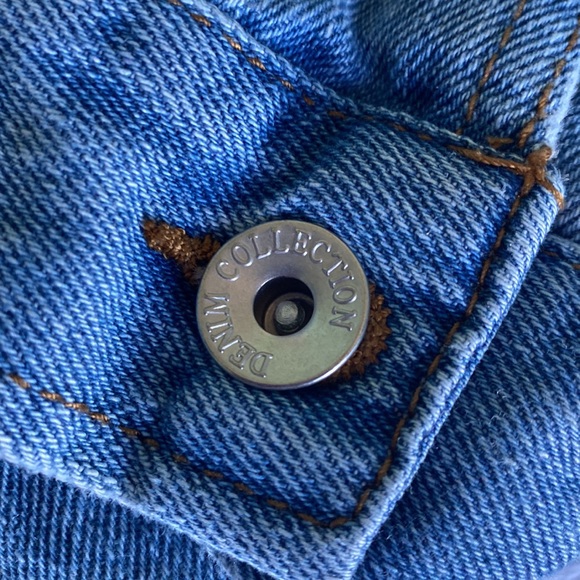 Women’s Ripped Jean Jacket - Picture 3 of 5